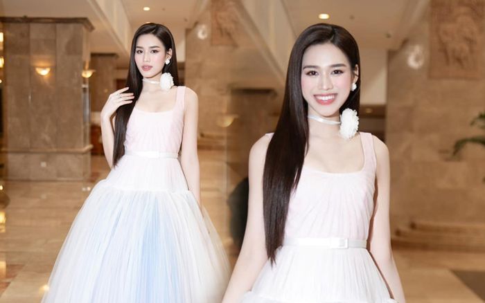 Cất đôi kiếm Nhật ở nhà, Đỗ Thị Hà bồng bềnh như công chúa: Đôi chân chất lượng vậy, sao em không khoe ra