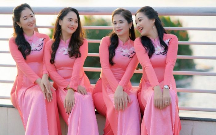 Bản sắc văn hóa trong thiết kế áo dài của chị Trang Lê