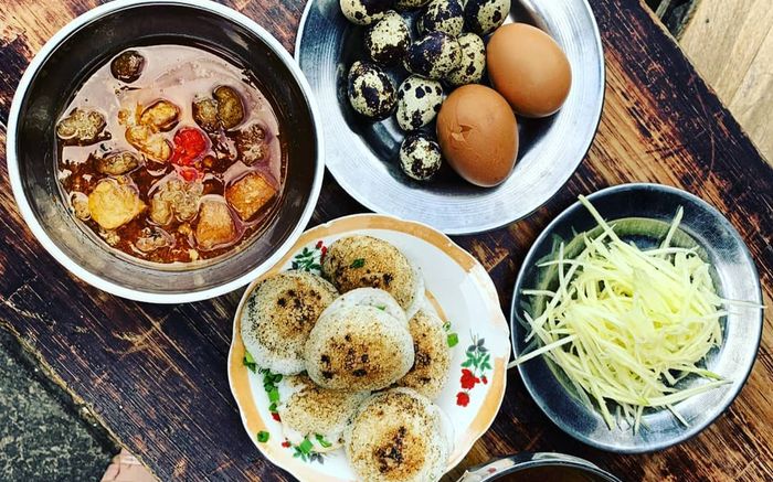 Nét độc đáo của món bánh căn đặc sản Phan Thiết