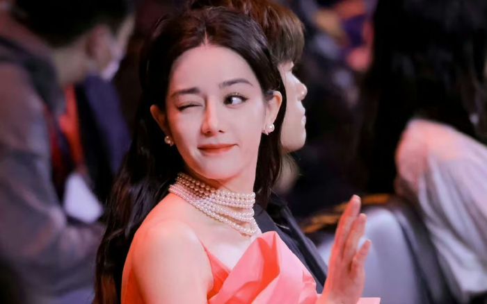 Đây là thứ giúp Địch Lệ Nhiệt Ba chặt đẹp Dương Tử - Bạch Lộc