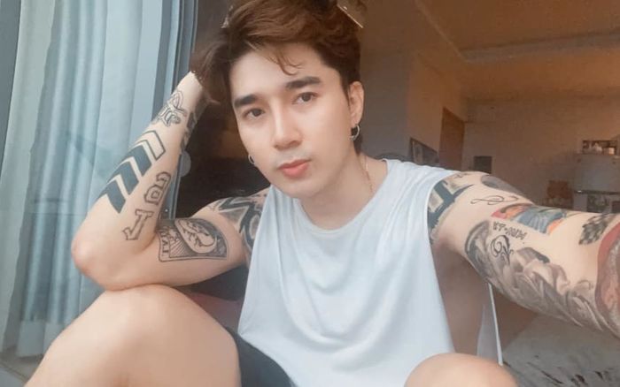 Bị gọi tên giữa tin đồn bị phốt, ca sĩ Chi Dân sẽ livestream làm rõ?