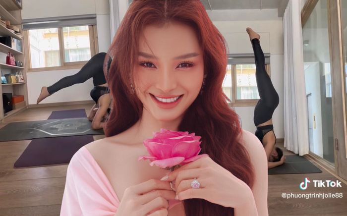 Phương Trinh Jolie tập yoga với tư thế 'trồng chuối', netizen: 'Xem mà hồi hộp'