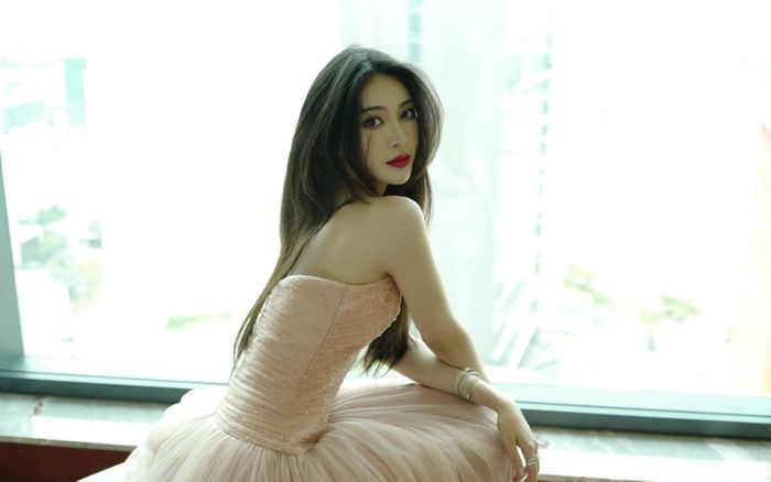 Động thái mới nhất của hotgirl Linh Trương giữa tin đồn lộ clip 'nhạy cảm' bủa vây