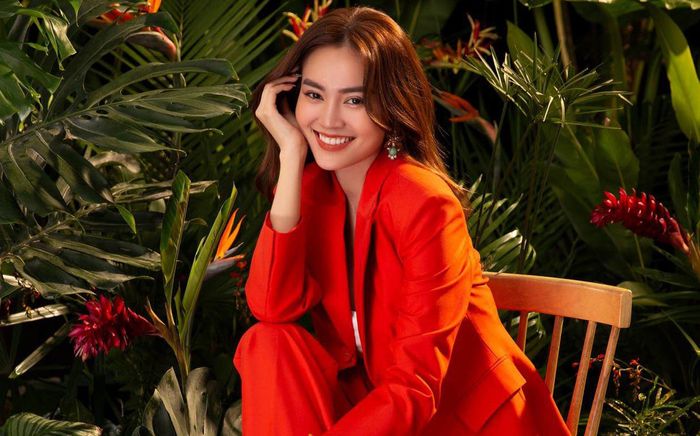 Ninh Dương Lan Ngọc để lộ chi tiết khiến fan lo lắng khi khoe khoảnh khắc đón tuổi mới cùng gia đình