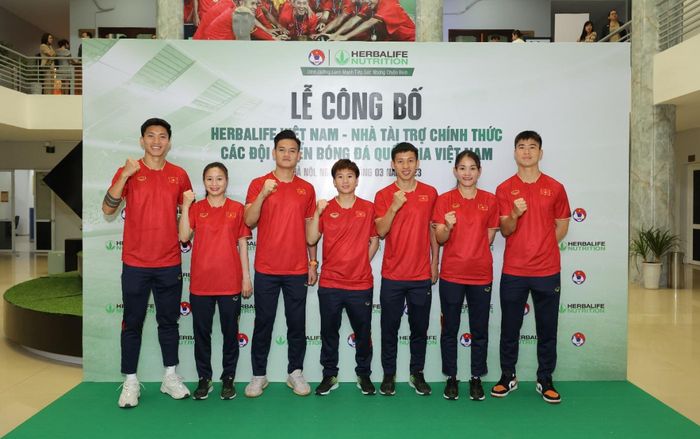 Herbalife Việt Nam truyền cảm hứng cho lối sống lành mạnh từ sân cỏ