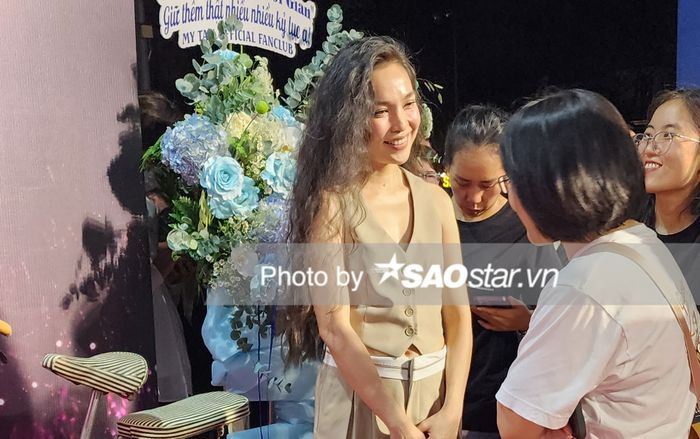 Ảnh 'cam thường' soi cận nhan sắc tuổi 41 của Hiền Thục: Cực trẻ trung, thách thức cả thời gian!