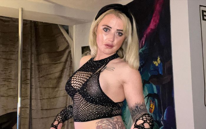 Một người mẫu 32 tuổi suýt mất mạng vì muốn chụp ảnh khoả thân trong hang động