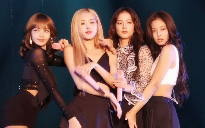 Jisoo 'chìm nghỉm' khi nhảy cùng Lisa và Jennie: Mờ nhạt trong chính bản hit của mình!