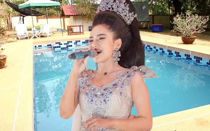 Cận cảnh bể bơi nơi nữ ca sĩ nổi tiếng vừa qua đời, bất ngờ lời khai nhân chứng có mặt tại buổi tiệc