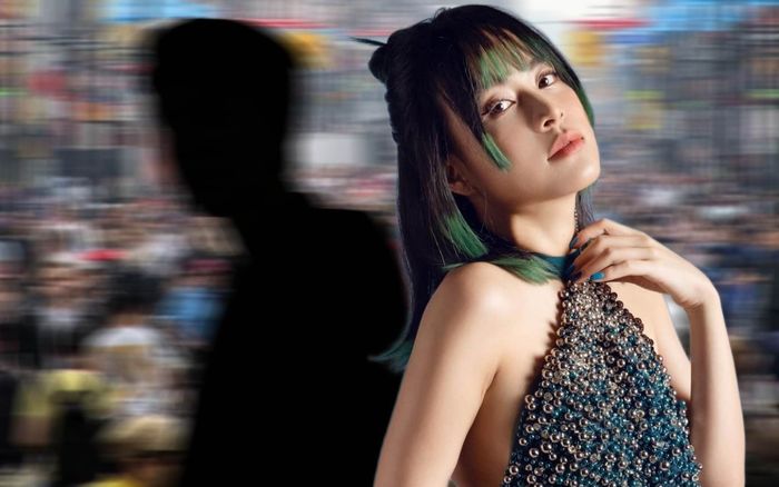 Sau Hoàng Thùy Linh, một nam ca sĩ người Việt làm 'náo loạn' đường phố Nhật Bản