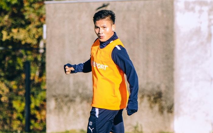 Tiền lương của Quang Hải thấp đến mức khó tin ở Pau FC