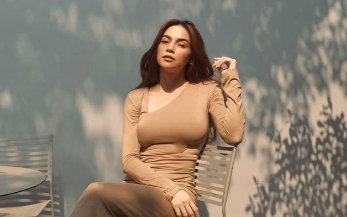 Sở hữu body 'vạn người mê', Hồ Ngọc Hà vẫn tự ti về cơ thể sau sinh