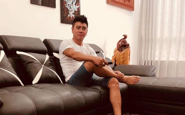 'Vua nhạc miền Tây' từng tuyên bố vỡ nợ nay quay lại showbiz, bất ngờ có thêm nghề tay trái