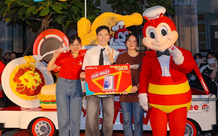 Chuyến Xe Vui Vẻ Jollibee khuấy đảo Đà Nẵng sắp lăn bánh đến Hải Phòng