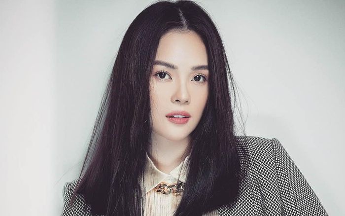 Dương Cẩm Lynh 'vặn ngược' anti-fan khi bị chê 'sống ảo'