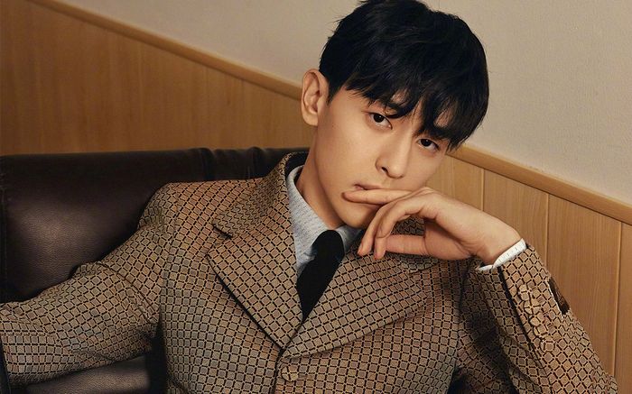 Bị bít cửa quay lại giới giải trí, Đặng Luân chuyên tâm yêu đương cùng bạn gái ngoài ngành?