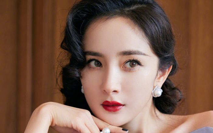 Dương Mịch bất ngờ chúc Lưu Khải Uy sớm tìm được tình yêu mới, mong ước đối với con gái gây xúc động