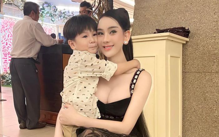 Ca sĩ nổi tiếng Vbiz chuyển giới khi đang ở đỉnh cao sự nghiệp nay có gia tài khủng, tình duyên lận đận