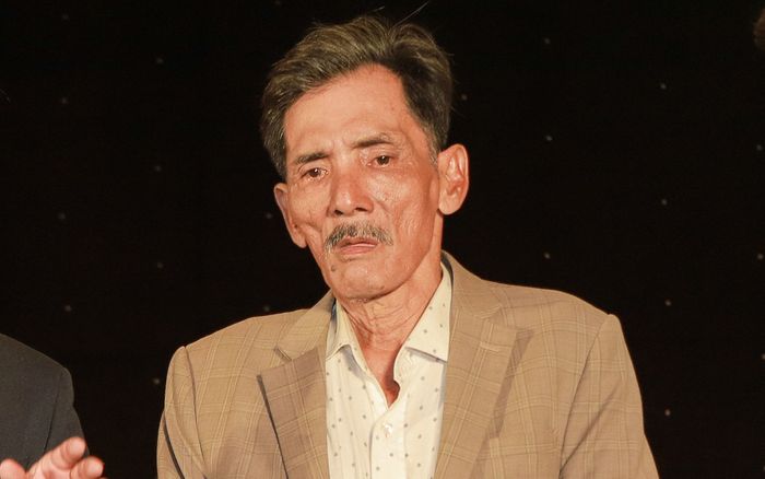 Thương Tín gặp sự cố trong đêm nhạc cuối đời, không thể trình diễn như dự kiến