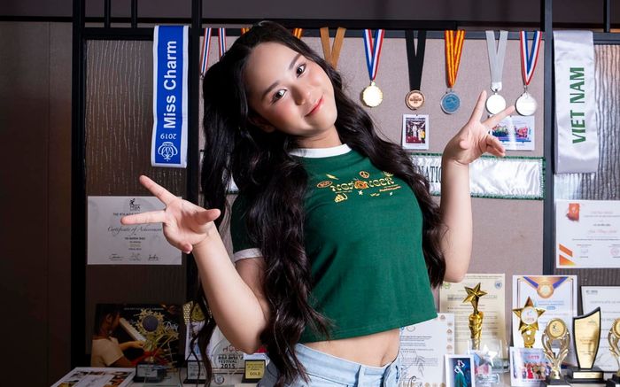Miss Eco Teen Bella Vũ: Luôn ưu tiên việc học, lên tiếng khi bị nói là 'công cụ kinh doanh' của bố mẹ