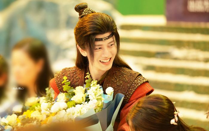 Tạo hình nhân vật của Nhậm Gia Luân bị chê tơi tả, phim chưa lên sóng khán giả đã đòi quay lưng