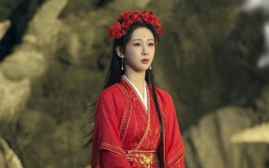 Dàn tiểu hoa hot nhất lứa 90: Dương Tử - Địch Lệ Nhiệt Ba góp mặt, bất ngờ với vị trí đầu bảng