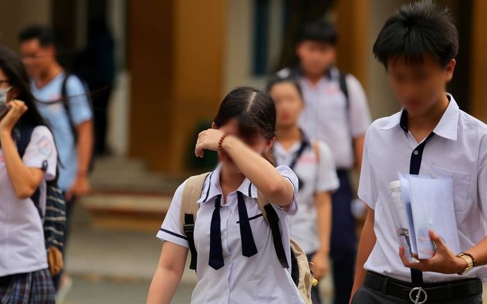 Một trường ở Bình Dương tổ chức thi nhầm ngày, học sinh lớp 9 toàn tỉnh phải thi lại