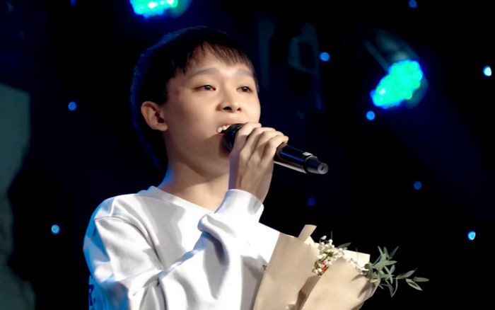 Hồ Văn Cường bị chỉ trích giọng hát, người hâm mộ phản ứng ra sao?