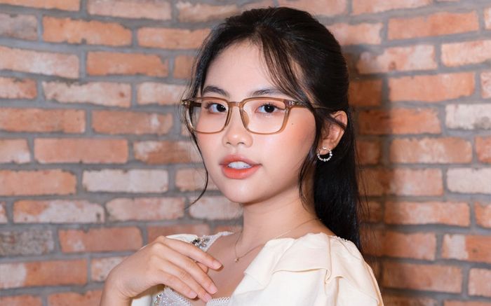 Phương Mỹ Chi bị một Hoa hậu nổi tiếng bóc trần tính cách ngoài đời thật