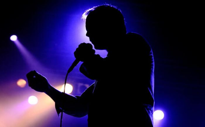 Nam ca sĩ nổi tiếng tiết lộ vợ bầu đang mắc bệnh nặng, có thể sẽ giải nghệ?