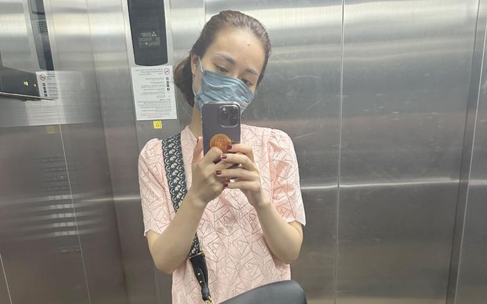 Hết bị nhận nhầm là người giúp việc, bà xã NSND Công Lý lại bị lầm tưởng là shipper