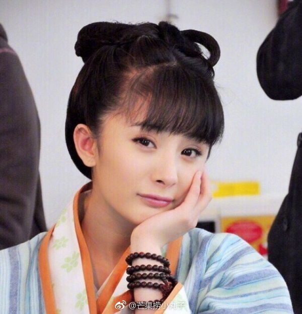 Loạt ảnh thời thơ ấu của dàn diễn viên Tam sinh tam thế Chẩm thượng thư: Địch Lệ Nhiệt Ba xinh từ trong trứng nước