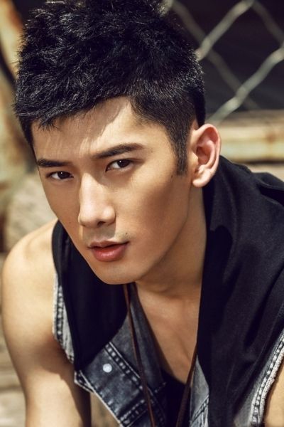 Loạt ảnh thời thơ ấu của dàn diễn viên Tam sinh tam thế Chẩm thượng thư: Địch Lệ Nhiệt Ba xinh từ trong trứng nước