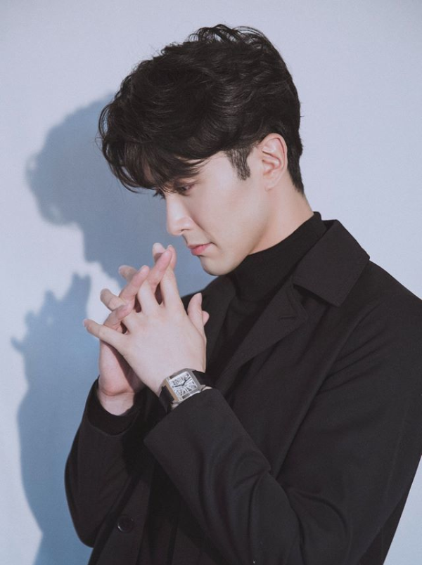 Loạt ảnh thời thơ ấu của dàn diễn viên Tam sinh tam thế Chẩm thượng thư: Địch Lệ Nhiệt Ba xinh từ trong trứng nước