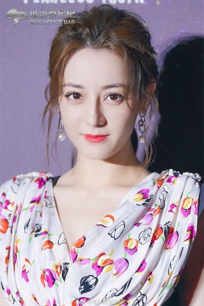 Loạt ảnh thời thơ ấu của dàn diễn viên Tam sinh tam thế Chẩm thượng thư: Địch Lệ Nhiệt Ba xinh từ trong trứng nước