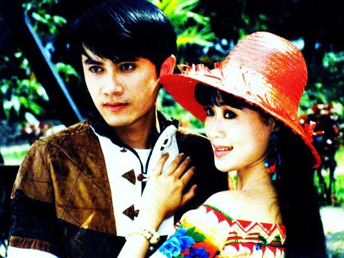 Sau 22 năm sang Pháp, tài tử điện ảnh Thái San gây bất ngờ với vẻ điển trai, lãng tử ở tuổi 46