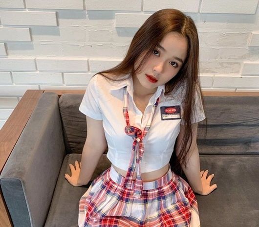 Cô bé mũm mĩm Ngọc Yến trong Gia đình phép thuật gây bất ngờ với màn lột xác thành hotgirl có phong cách thời trang nổi bật