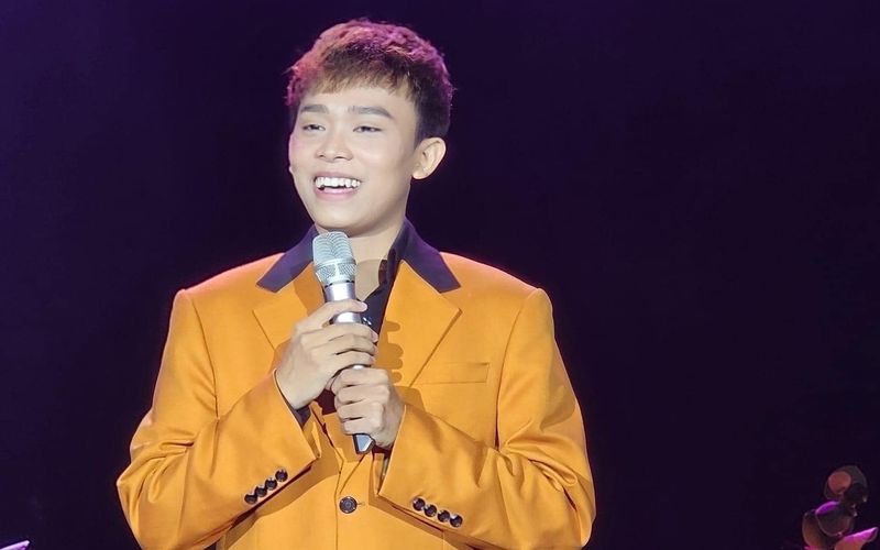 Hồ Văn Cường hát ca khúc nổi tiếng khiến dân mạng nức lòng