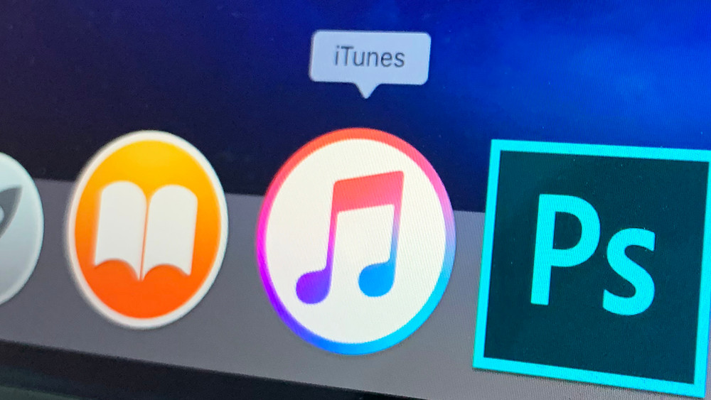 Apple bán thông tin cá nhân người dùng