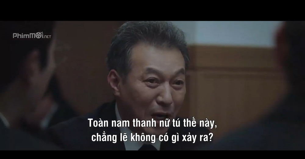 Nam thanh tữ tú mà không xảy ra chuyện gì sao?