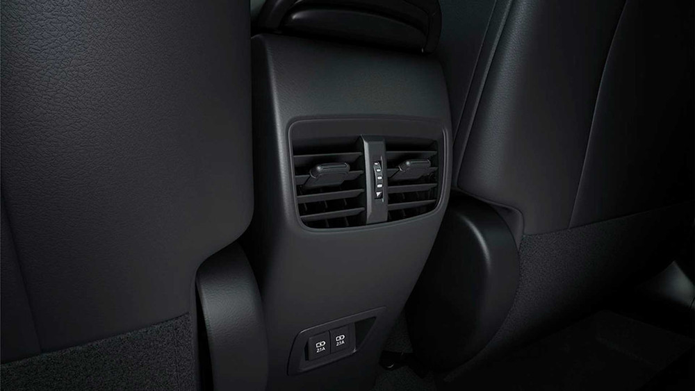 Toyota trình làng Corolla Cross: Sẽ có giá rẻ khi về Việt Nam? Ảnh 14
