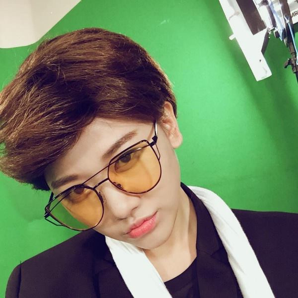 Những màn giả trai ấn tượng của mỹ nhân Việt: Khởi My quá thư sinh, Hari Won menly đến bất ngờ. Ảnh 12