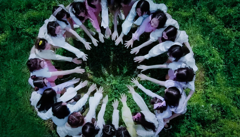 Sẽ ra sao khi 23 thành viên nhóm nhạc SGO48 cùng nhau xuất hiện trong MV comeback? Ảnh 4
