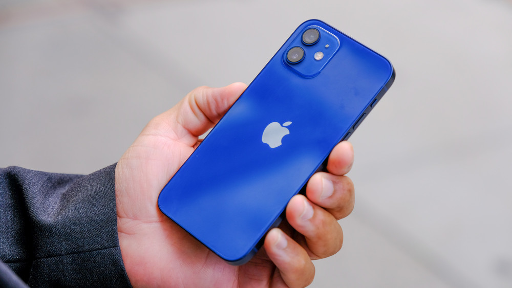 Xuất hiện thông tin khiến nhiều người hết muốn mua iPhone 12 Ảnh 1