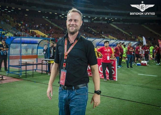 'Bắt hụt' Kiatisak, CLB TPHCM chính thức có HLV đến từ Thai League! Ảnh 1