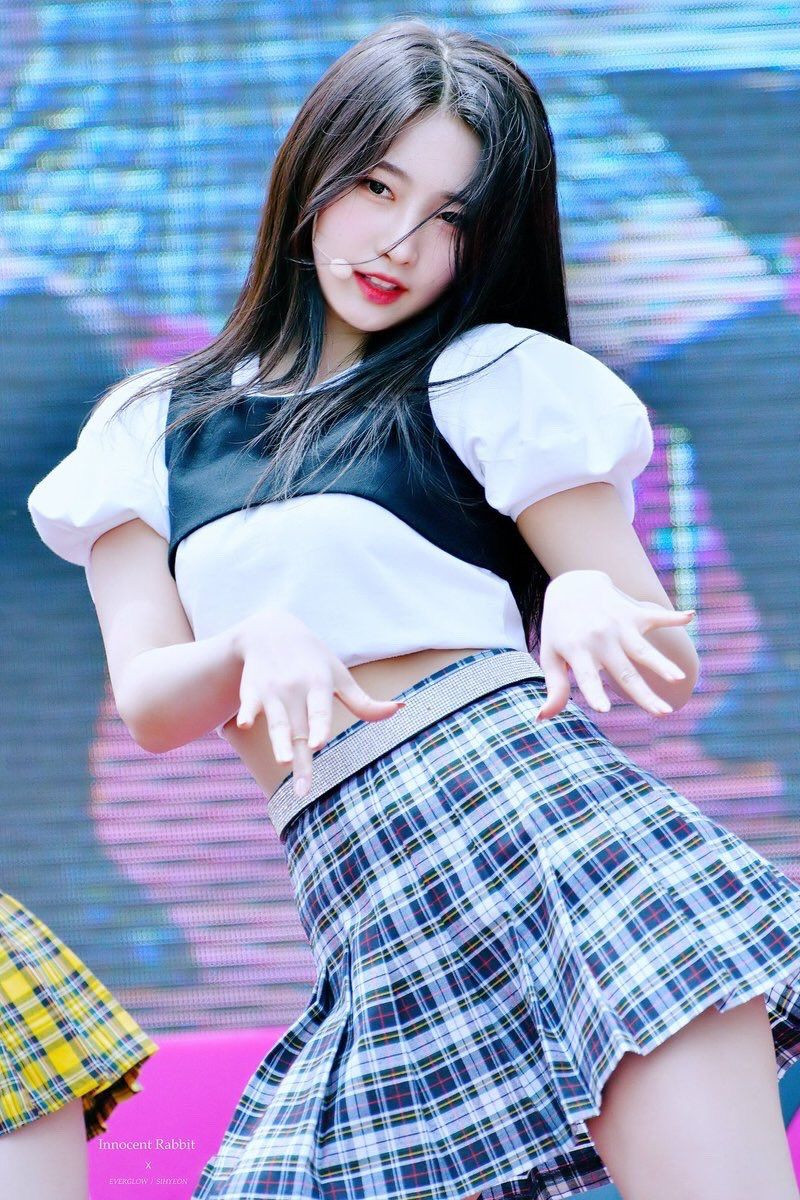 Xác nhận Yiren và Sihyeon (EVERGLOW) nhiễm Covid-19: Cảnh báo nghiêm trọng ở Kpop! Ảnh 3