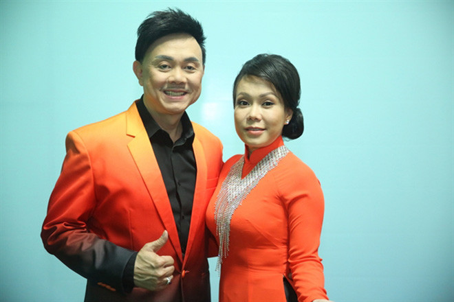 Chồng Việt Hương sang gặp vợ Chí Tài sau tin dữ: 'Nhìn chị buồn rượi mà không dám khóc theo' Ảnh 3