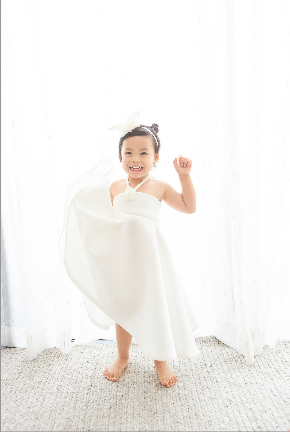 Người đẹp được yêu thích nhất MU 2015 mừng sinh nhật con gái 3 tuổi và quý tử chào đời Ảnh 4