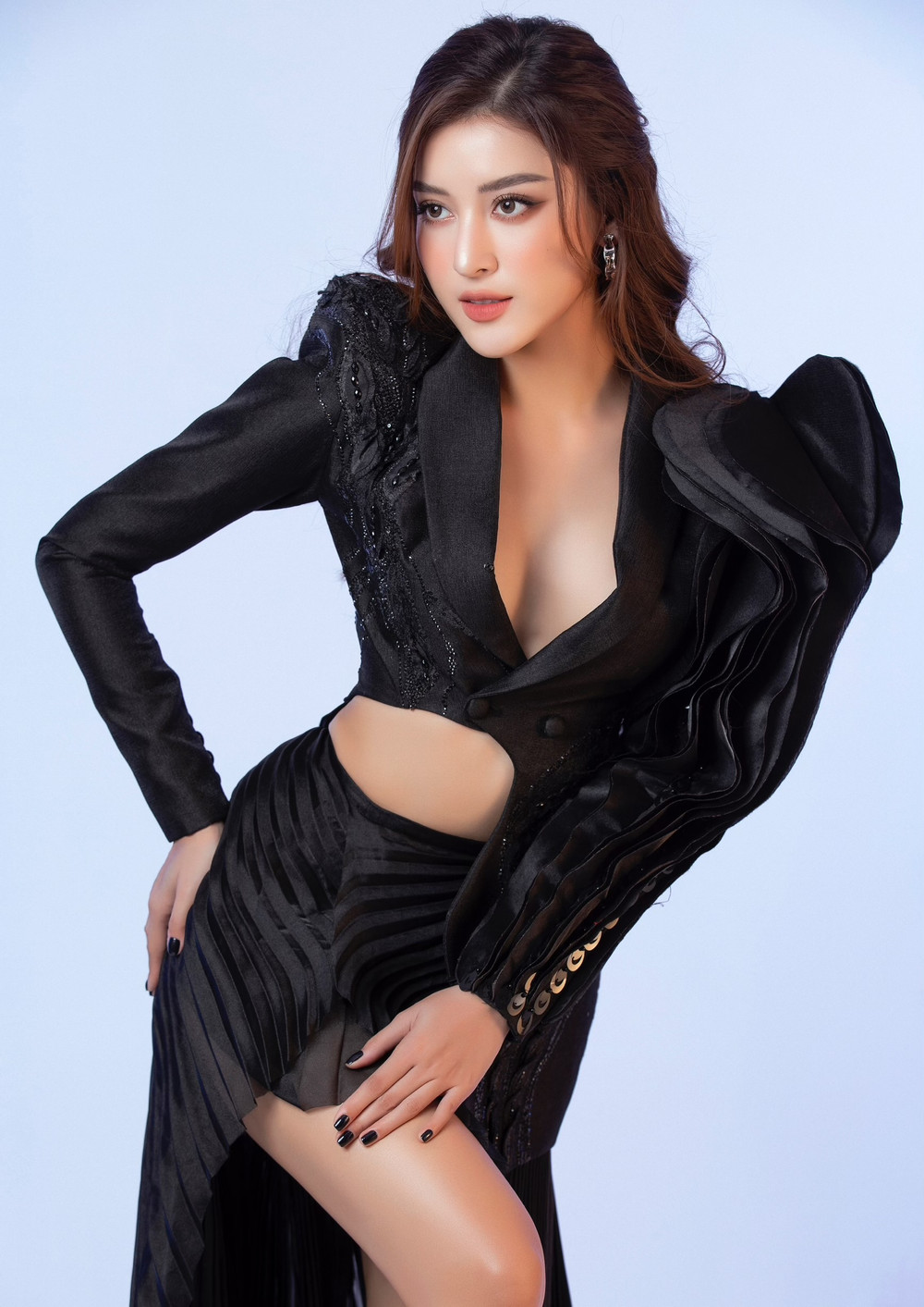 Á hậu Huyền My mặc áo corset khoe dáng nóng bỏng trong bộ ảnh mừng sinh nhật Ảnh 8