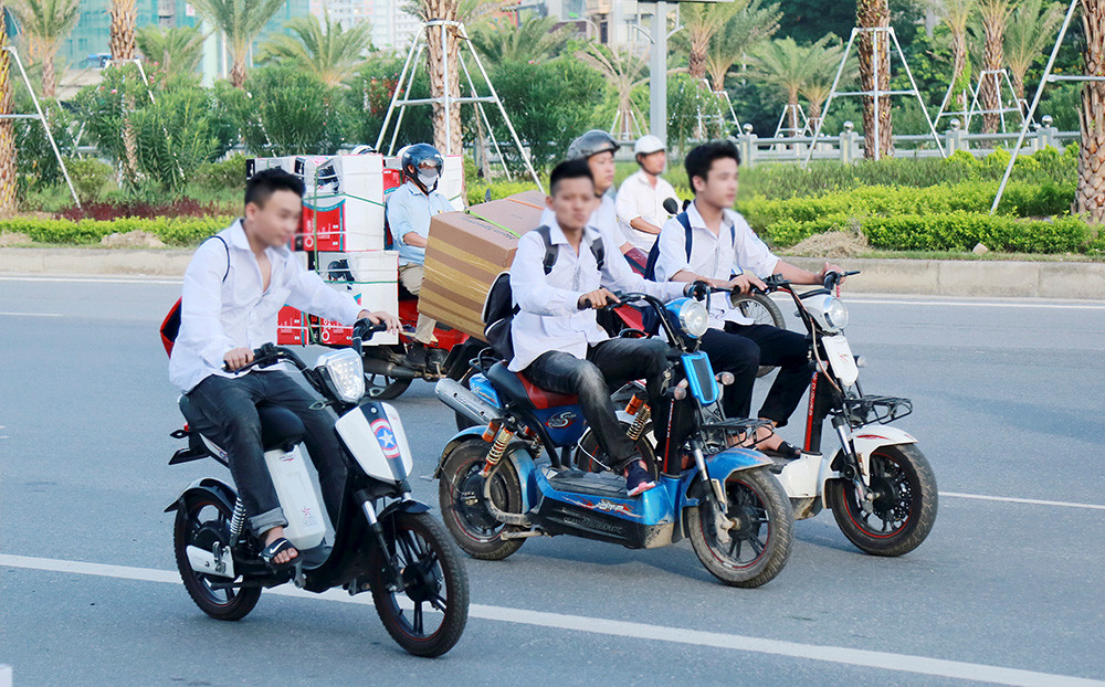 Điều khiển xe máy điện, xe máy dưới 50 phân khối sẽ phải có bằng lái Ảnh 1